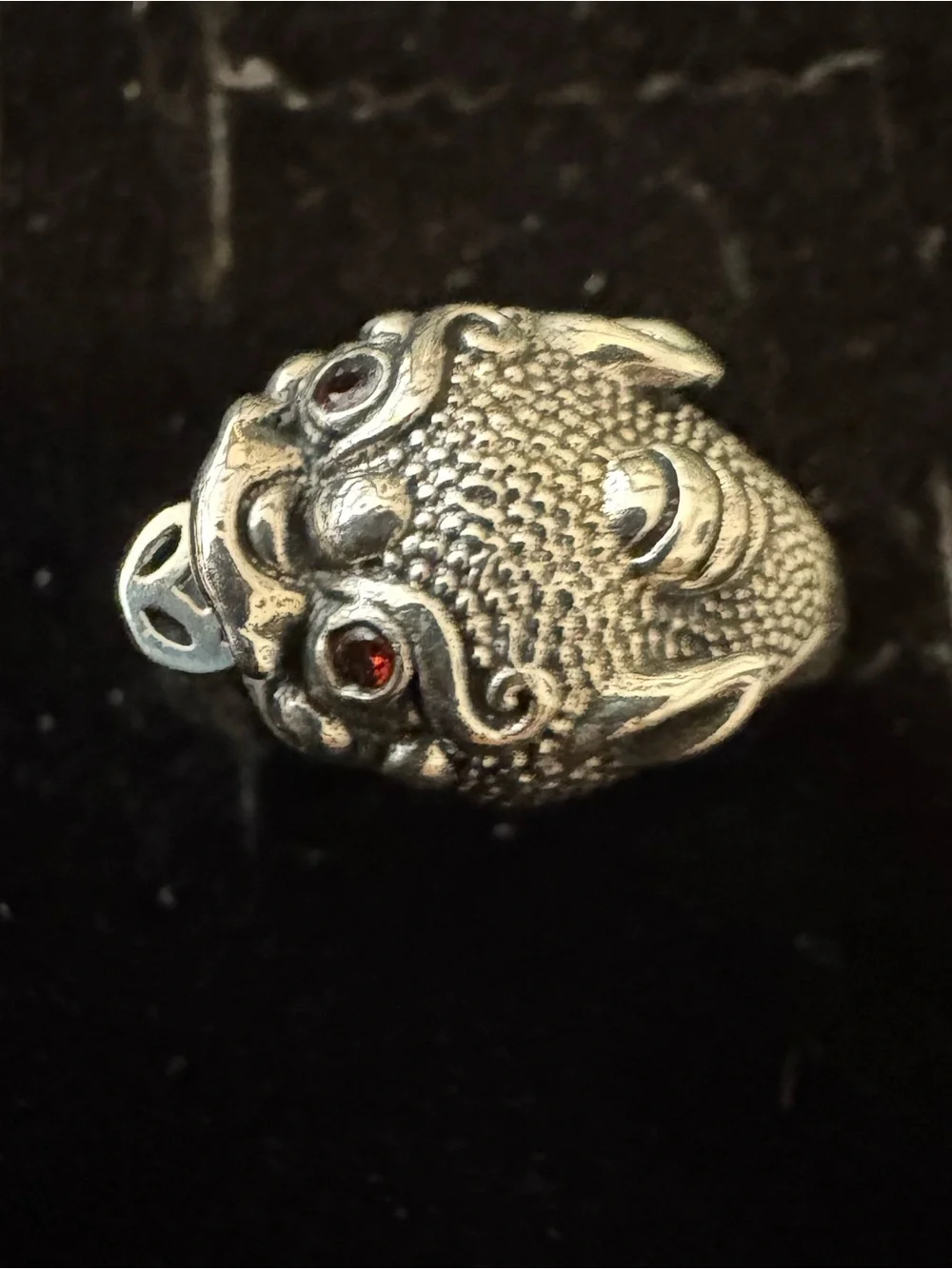 Sterling silver Chinese Foo Dog Ring - with ruby‎ eyes